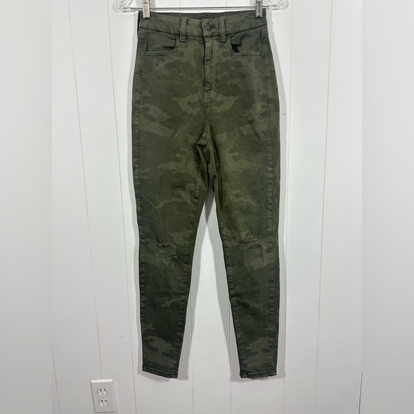 American Eagle Jeans Womens 4 Green Camo Curvy Super Hi Rise Jegging Distressed - Picture 1 of 13